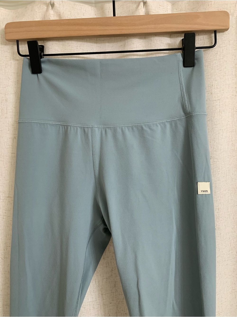 Vuori AllTheFeels Vintage Pistachio Blue High-Waist Leggings Size Small - Picture 5 of 10